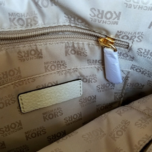 $MICHAEL KORS WHIPPED CHELSEA  LEATHER LARGE - Picture 6 of 8